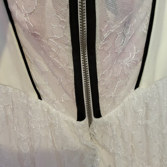 ALICE & OLIVIA white lace strapless maxi dress - Picture 8 of 13